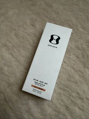 Oneskin OS-01 Face SPF in light medium